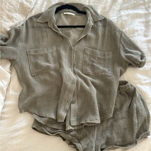 Pull&Bear Green Waffle Knit Shirt and Shorts Set